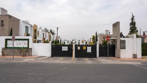Venta De Casa En Privada Colorin En Bosques Residencial Zinacantepec