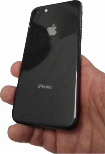 Celular iPhone 8 64 G