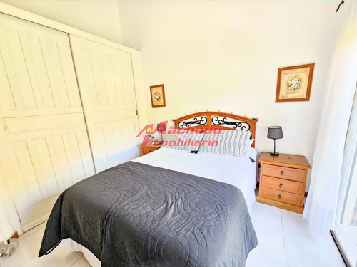 Casa En Venta De 2 Dormitorios Y Medio En Punta Del Este