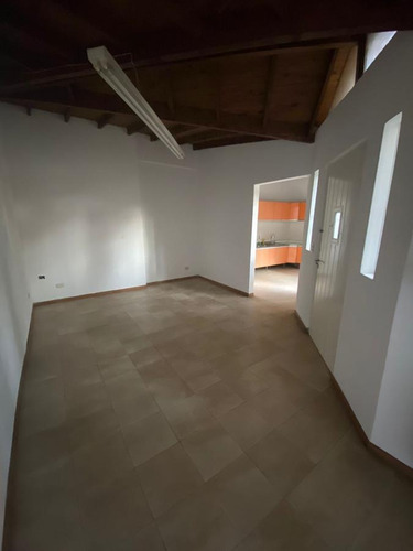 Imagen 13 de 26 de Venta - Dos Locales Y Una Casa 4 Ambientes - Bella Vista