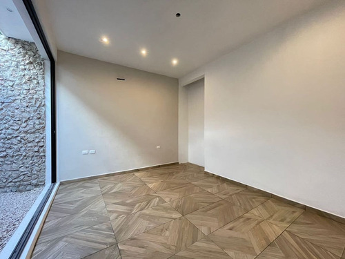 Imagen 12 de 21 de Casa/ Estudio En Venta En El Centro De Mérida Yucatán. Cerca