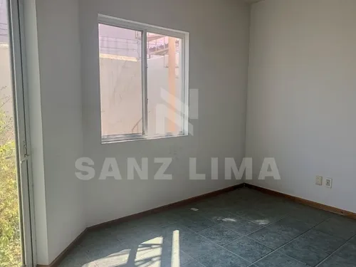 Alameda: Casa Nueva, Amplia Y Cómoda En Circuito Privado