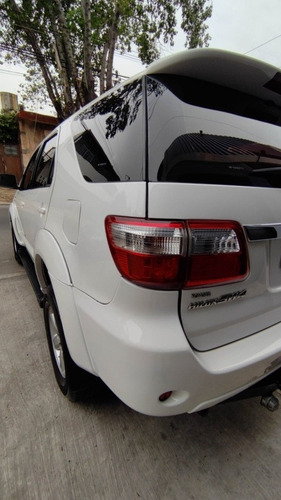 Imagen 4 de 15 de Toyota Sw4 3.0 Srv 4x4 7 Pax 2010 Impecable, Nueva !!!!