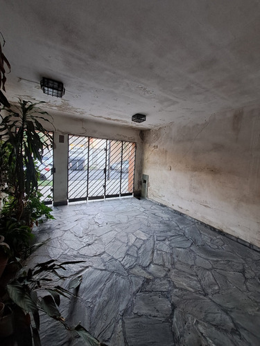 Gran Casa A Remodelar En Lote Propio - Cerca Subte