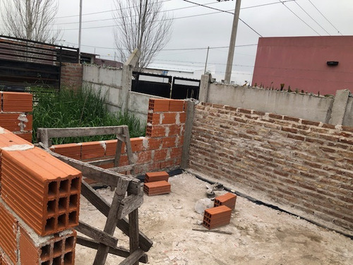 Lote Con Mejoras A La Venta En Maximo Paz Moradas De Maximo.
