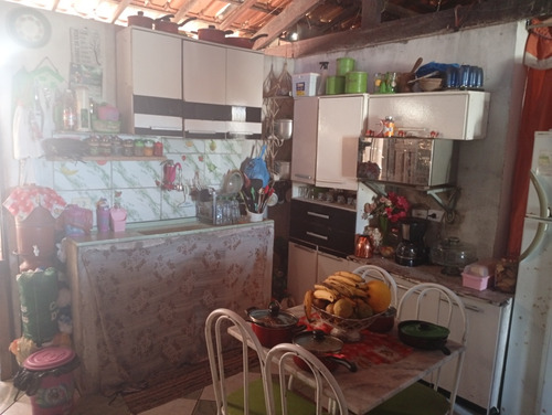 Sobrado Em Cima E Em Baixo Tem 4 Quarto 2 Banheiro Etc..