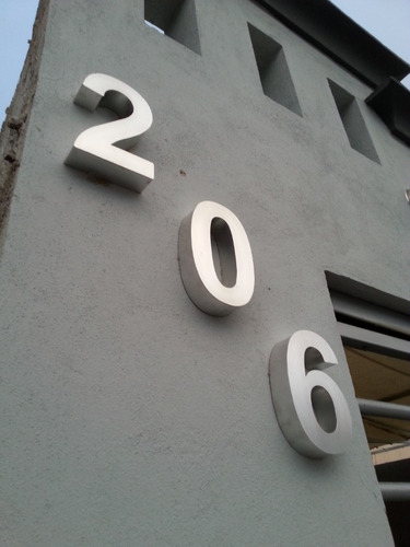 Letras 16´s Pack 3d Inoxidable 30 Cm Arial