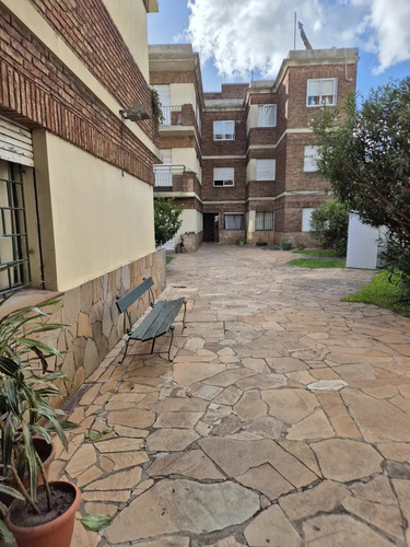 Impecable Apto 3 Dormitorios, 2 Baños, Zona Tres Cruces