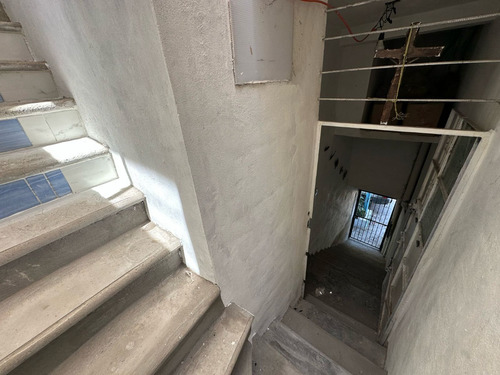 Edificio Para Remodelar! Col. 1o De Mayo | Pto. Vallarta Excelente Inversión!! 2 Departamentos, Con Opción A Un Tercero. Excelente Ubicación!
