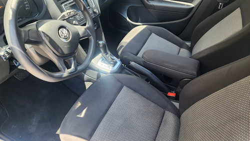 Volkswagen Vento 1.6 Confortline At