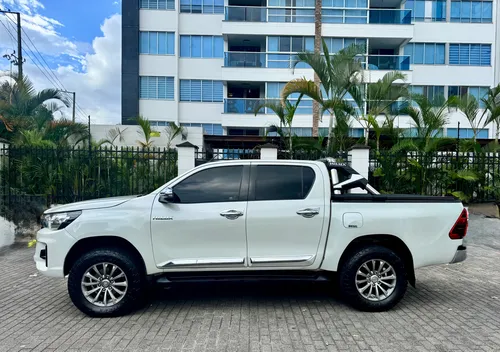 Toyota Hilux 2.8 Srv