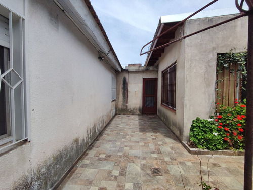 Casa 4 Ambientes En Venta En Quilmes Oeste Quincho
