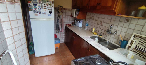 Av Italia Y Comercio Prox. Ph P. Alta, Casita Tipo Apartamento. Buena Construcción , Pisos Pinotea,, 75 M2 Edif + 58 M2 Terraza C/parrillero, Oportunidad !!!!