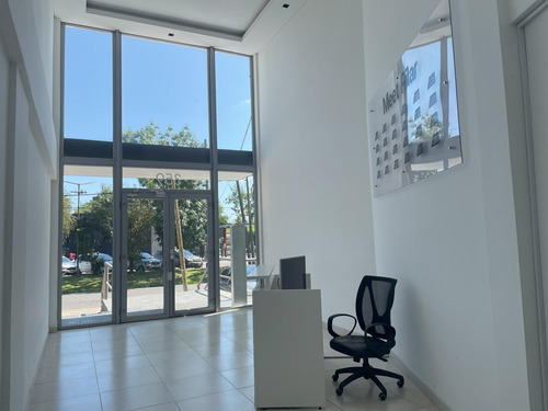 Oficina A Estrenar .pilar