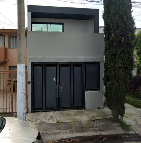 34/ Y-aim Casa En Venta En  Santa Catarina, Zapopan, Jal.