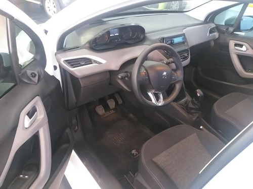Peugeot 208 Active 1.6 (ch)
