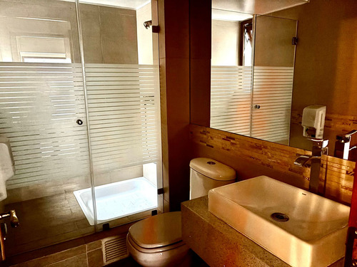 Excelente Casa Comercial Nueva Costanera - Vitacura, 4 Dorm