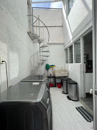 Casa Venta San Jerónimo 3 Recámaras, 3 Baños, Sala De Tv, Estudio 3 Autos