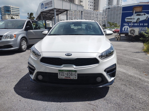 Imagen 3 de 13 de Kia Forte Lx