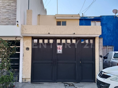 Casa En Venta En Jacarandas, San Luis Potosí, S.l.p.