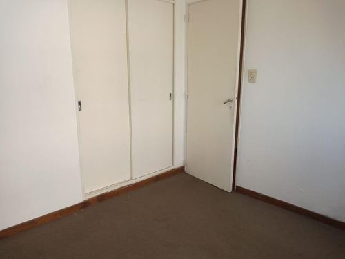 Venta Departamento 2 Amb. En Ramos Mejía - Buen Estado