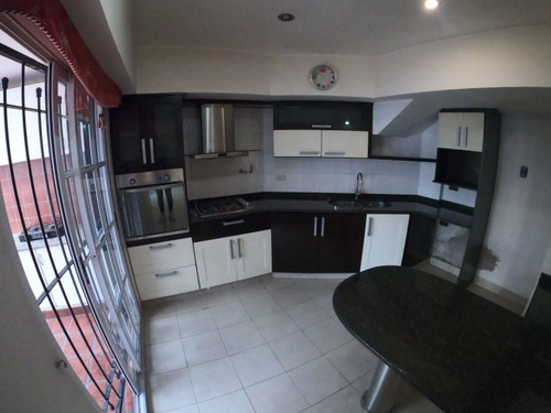 Imagen 7 de 11 de Ph En Venta En Moron
