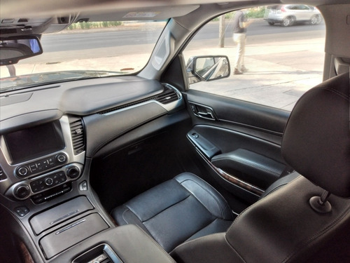Imagen 13 de 15 de Chevrolet Suburban 2017 5.4 Premier Piel 4x4 At
