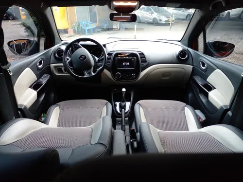 Renault Captur 2.0 Intens Automática