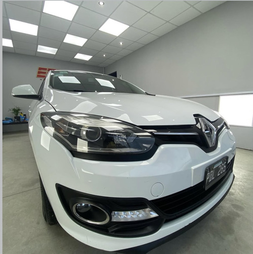 Renault Mégane III 1.6 Ph2 Luxe Pack 111cv