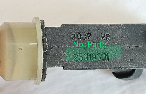 Inyector Gasolina Mpfi Chevy C-2 2004/08. Gm Orig. 25319301.