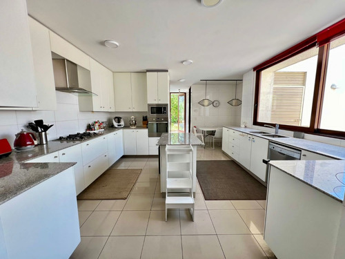 Gran Casa En Condominio Exclusivo Gonzalo Mardones