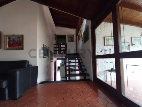 Acogedora Casa En Lomas De La Trinidad