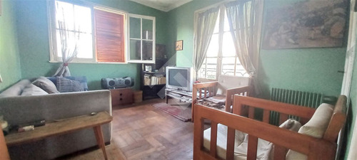 Casa En Venta De 5 Dorm. En Ñuñoa