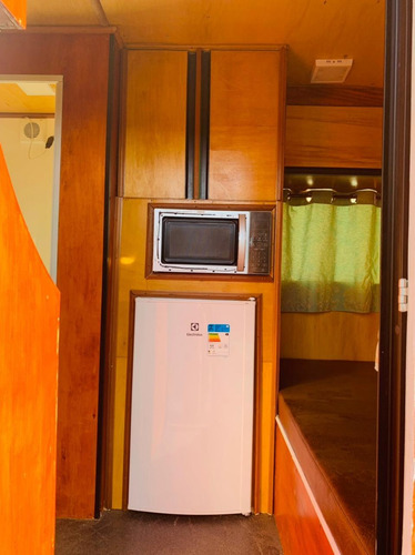 Imagem 7 de 9 de Trailer Camp Motorhome