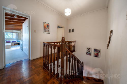 Venta Casa 6 Ambientes Con Pileta, Quincho Y Cochera En Olivos, Acepta Permuta