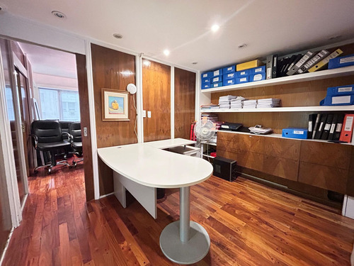 Venta Oficina 180m2 Microcentro