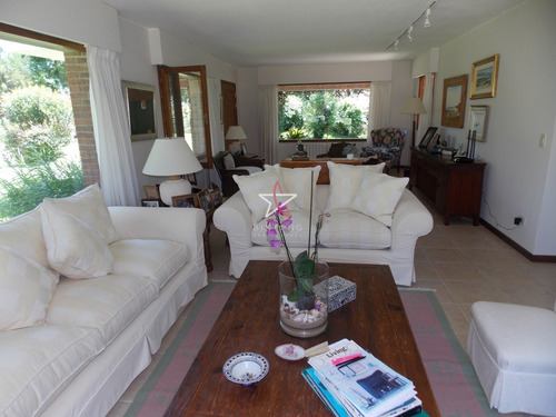 Excelente Casa En El Corazón De San Rafael !!!!- Ref: 1017