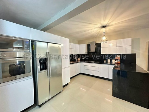 Edel Vargas Vende Bella, Amplia Y Moderna Casa En Cabudare