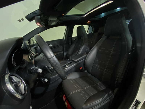 Imagem 8 de 9 de Mercedes-benz Gla 250 2.0 16v Turbo Vision 4p 2015