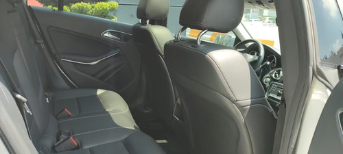 Imagen 6 de 15 de Mercedes Benz Cla 200 Sport Con Techo 2019 Plata
