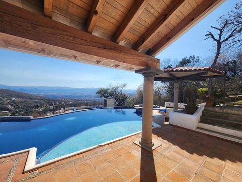 Venta Casa Ciruela I En Una De Las Zonas Más Altas Con 4 Habitaciones Y Baño Principal. Alberca Climatizada Con Jardín Enorme En Vistas Ponorámicas En Fracc Rancho San Diego Ixtapan De La Sal