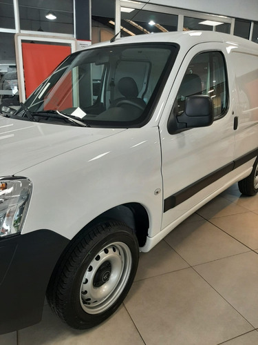 Imagen 10 de 13 de Citroen Berlingo Furgon