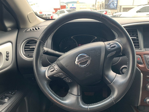 Imagen 12 de 15 de Nissan Pathfinder Exclusive, At, Negro 2017