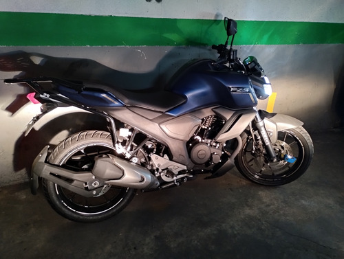Vendo Moto Yamaha Poco Uso