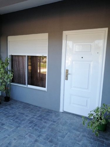 Venta Casa 2 Dormitorios Playa Pascual, Parada 4, Prox Av.