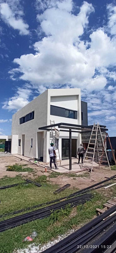 Imagen 2 de 4 de Duplex De Categoria En Docta.