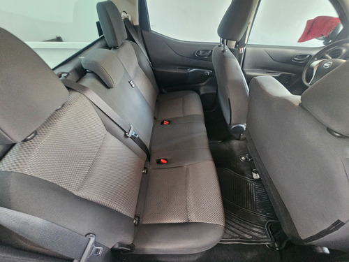 Nissan NP300 2.5 Doble Cabina S Aa Pack Seg Mt