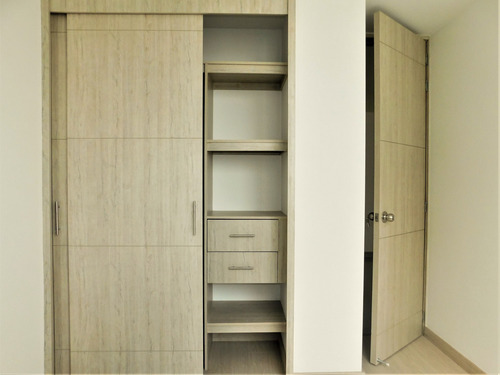 Imagen 8 de 12 de Apartamento En Venta En Prados De Sabaneta