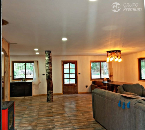 Casa En Venta De 4 Dorm. En Pucón