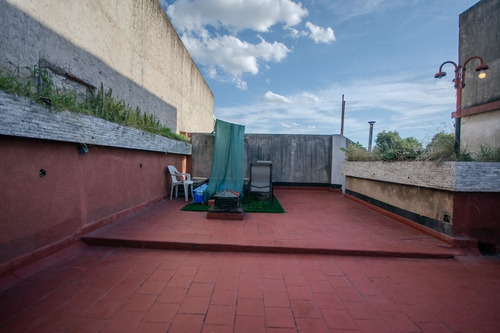 Venta Casa 3 Amb Con Cochera Y Terraza En Caseros